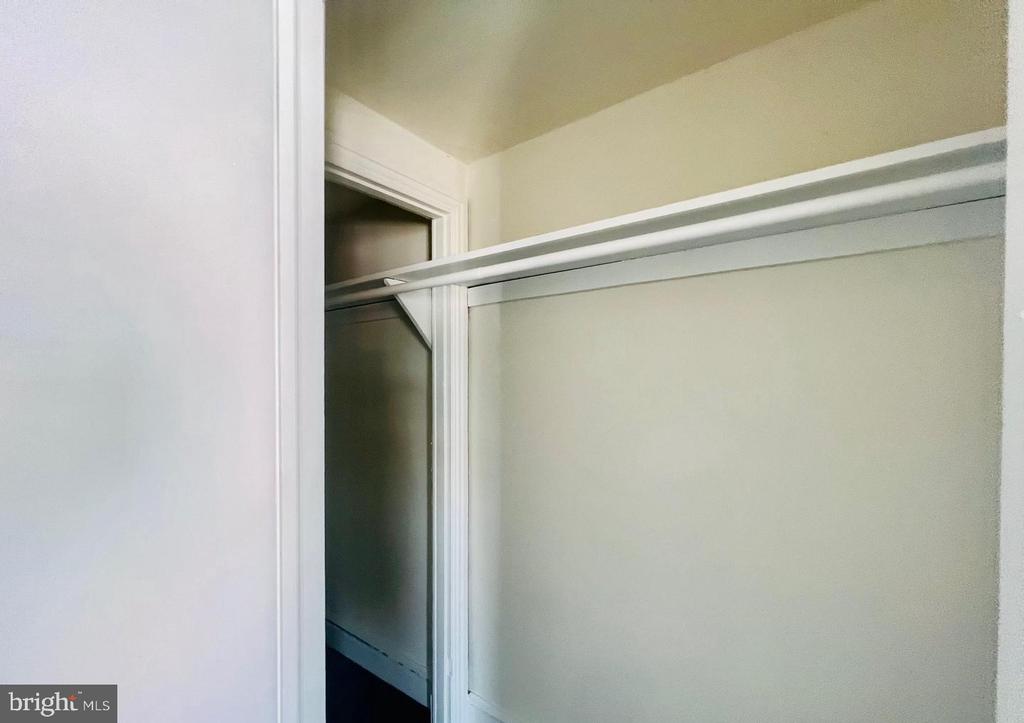 Residential Lease in BURLINGTON 5