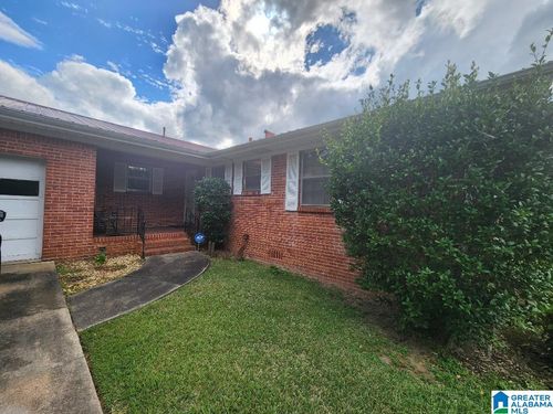 805 9th Way, Pleasant Grove, AL, 35127-2108 | Card Image