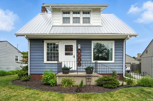 2402 Cambridge Blvd, Fort Wayne, IN, 46808-1950 | Card Image
