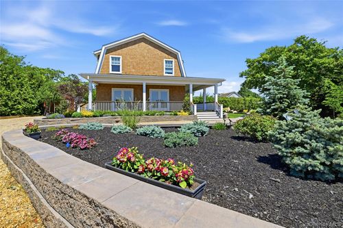 3104 (AKA 3169) Sound Avenue, Riverhead, NY, 11901 | Card Image