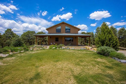27 Spanish Peaks Rd, Arroyo Hondo, NM, 87513-8046 | Card Image