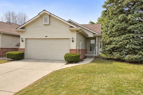 9163 Luea Ln, Swartz Creek, MI, 48473-1076 | Card Image