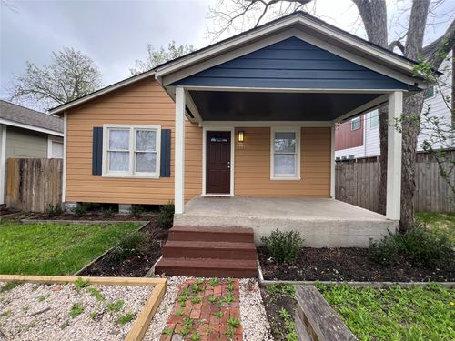 1110 E 27th St, Houston, TX, 77009-1104 | Card Image