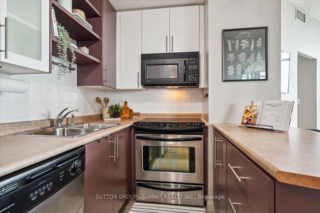 3106 - 600 Fleet St, Condo with 2 bedrooms, 1 bathrooms and null parking in Toronto ON | Image 6