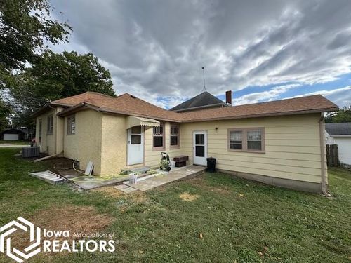 212 S 12th St, Centerville, IA, 52544-2218 | Card Image