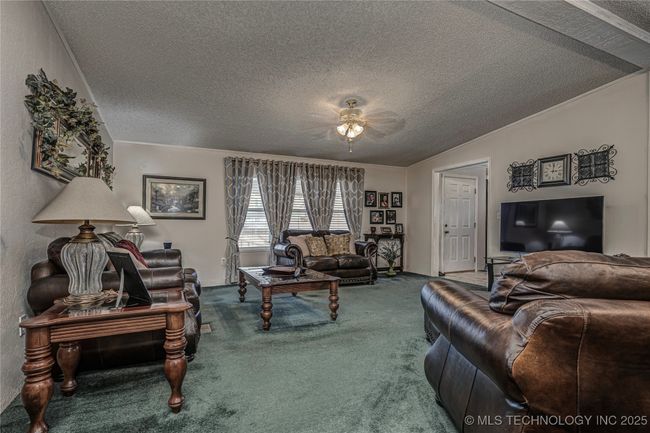 25209 E County Road 1730, House other with 4 bedrooms, 3 bathrooms and null parking in Elmore City OK | Image 14
