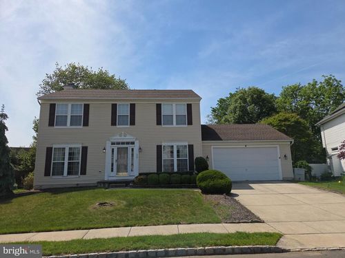 33 Hackemore St, BURLINGTON, NJ, 08016-3055 | Card Image