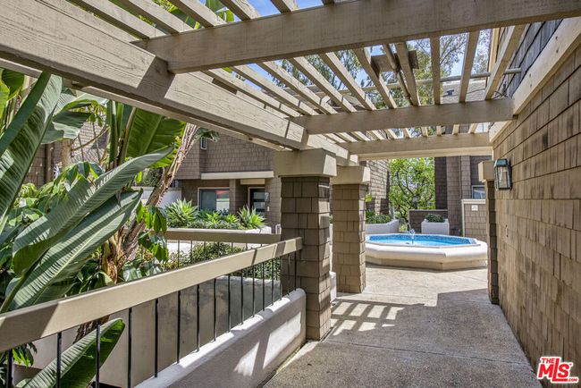 38 Sea Island Dr, Condo with 2 bedrooms, 2 bathrooms and 2 parking in Newport Beach CA | Image 20