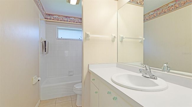 2314 50 Th Dr E, House other with 3 bedrooms, 2 bathrooms and null parking in Bradenton FL | Image 10