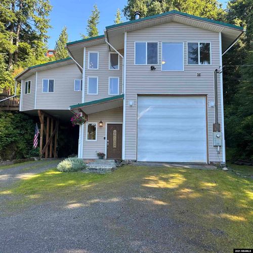 22 Clover View Rd, Ketchikan, AK, 99901-8945 | Card Image