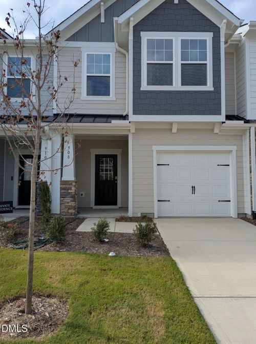 908 Kensley Grove Ln, Fuquay Varina, NC, 27526-3668 | Card Image