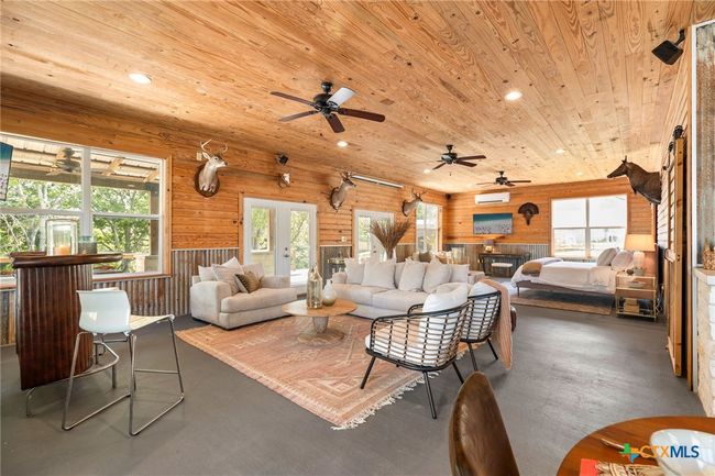 326 Red Bird Ln, House other with 4 bedrooms, 4 bathrooms and null parking in Kingsbury TX | Image 43
