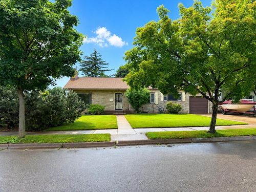 1134 Granddad Terrace, La Crosse, WI, 54601 | Card Image