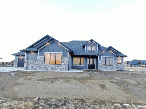 12010 Acadia Dr, Bismarck, ND, 58503-8633 | Card Image