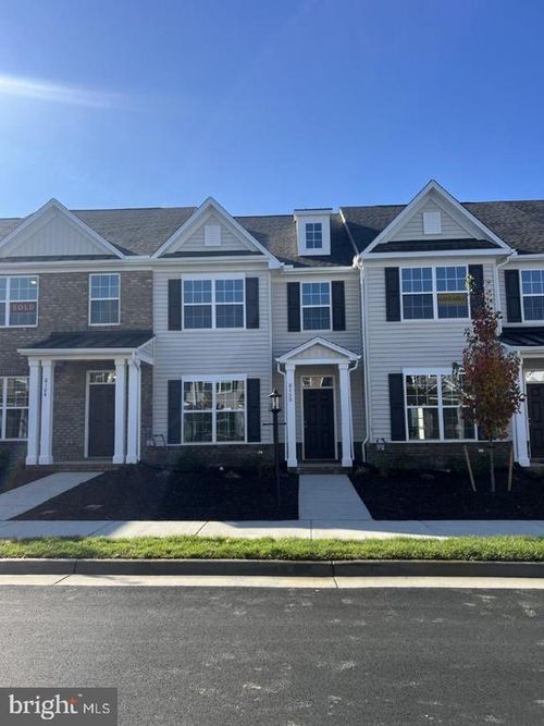 6130 Belay Dr, North Chesterfield, VA, 23234-3456 | Card Image
