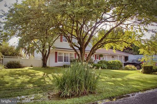 209 S 18th St, Lewisburg, PA, 17837-1605 | Card Image