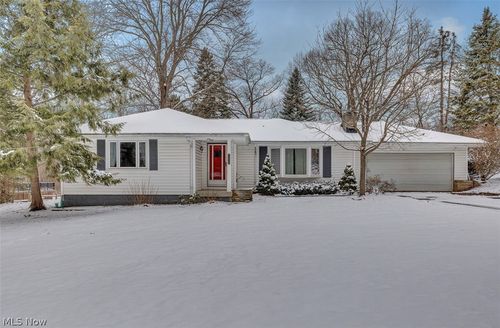 5876 Woodhill St, Painesville, OH, 44077-5167 | Card Image