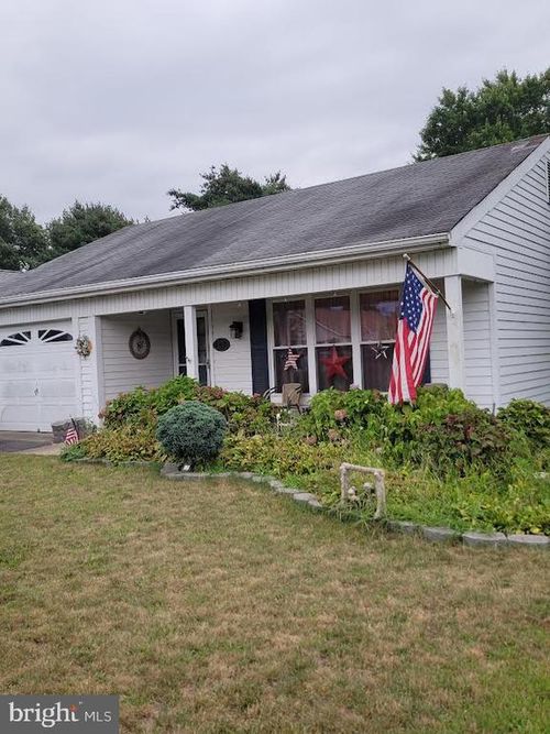 13 Saint Paul Pl, Manchester, NJ, 08759-6814 | Card Image