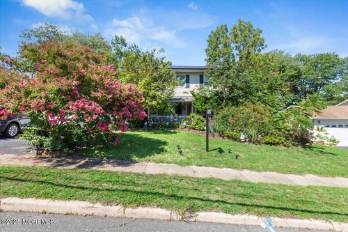 8 Hawaii Rd, Jackson, NJ, 08527-1514 | Card Image