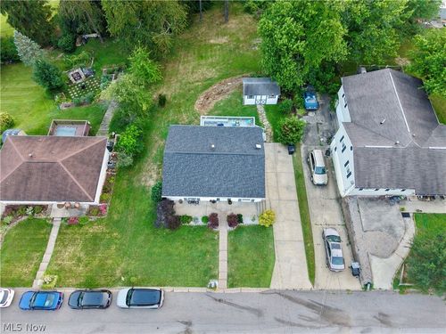 11 Hillcrest Dr, Martins Ferry, OH, 43935-1017 | Card Image