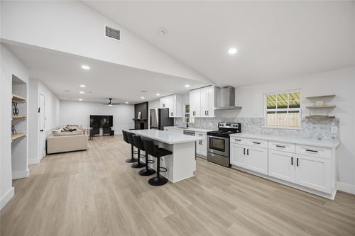 15807 Danford Dr, Houston, TX, 77053-3507 | Card Image