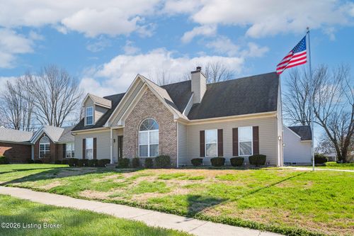 8100 Eagles Crest Ct, Louisville, KY, 40291 | Card Image
