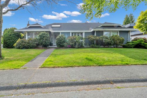 2151 148a St, Surrey, BC, V4A8L7 | Card Image