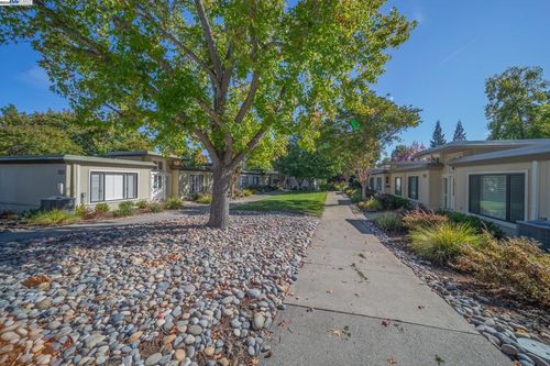 apt-2-1221 Oakmont Dr, Walnut Creek, CA, 94595-2466 | Card Image