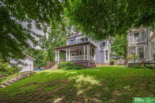 1109 S 33rd St, Omaha, NE, 68105-2009 | Card Image