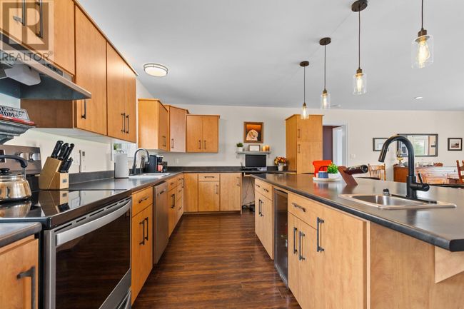 27 Cannery Rd, House other with 7 bedrooms, 6 bathrooms and null parking in Souris West PE | Image 12