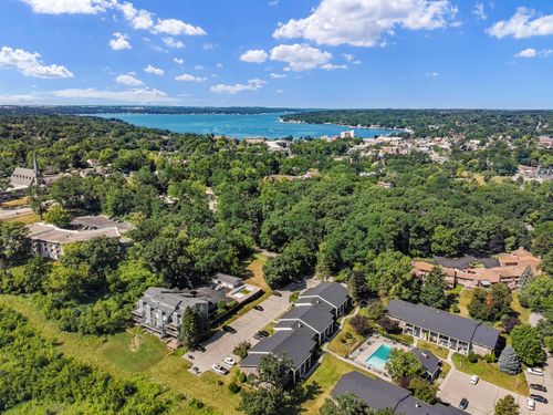 110 Hank Jay Dr, Lake Geneva, WI, 53147-1953 | Card Image