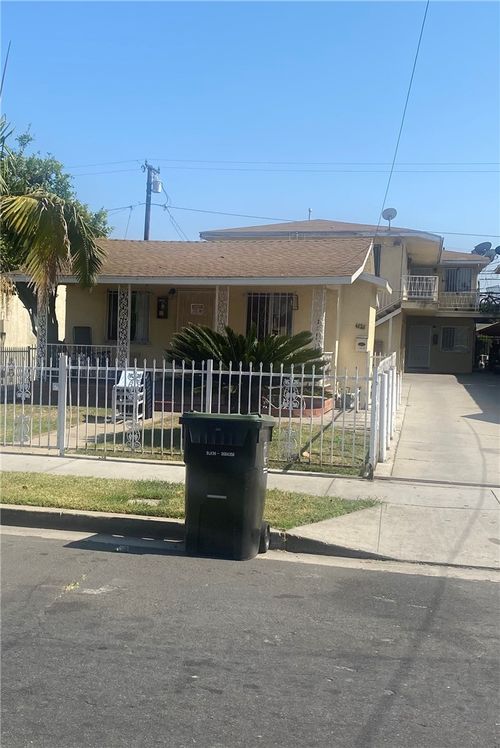4426 E 54th St, Maywood, CA, 90270-2446 | Card Image