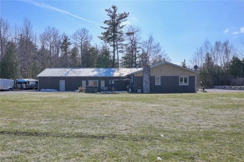 4589 Watson Rd S, Puslinch, ON, N0B2J0 | Card Image