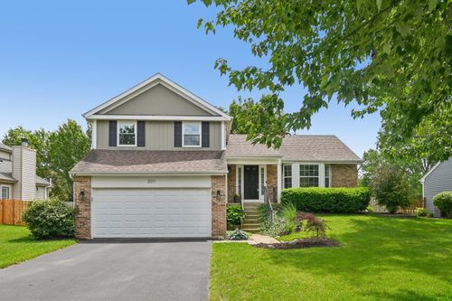 2011 Glenmoor Dr, West Dundee, IL, 60118-3327 | Card Image