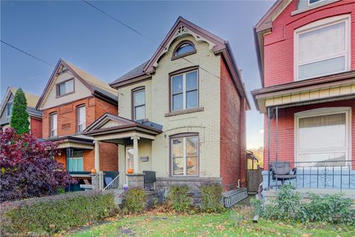 {{alt}} | Card Image