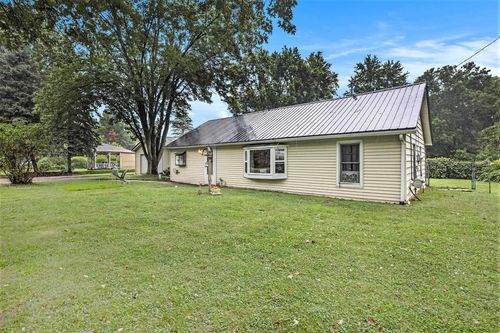 1163 S Packard Ave, Burton, MI, 48509-2311 | Card Image