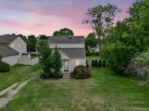 2891 Culbertson Ave, Rochester Hills, MI, 48307-4617 | Card Image