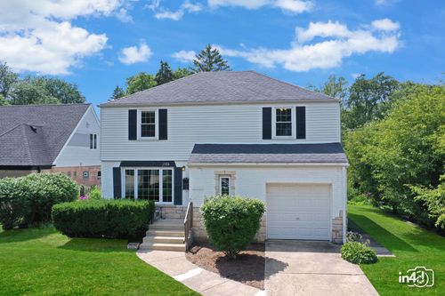 1526 S Vine Ave, Park Ridge, IL, 60068-5417 | Card Image