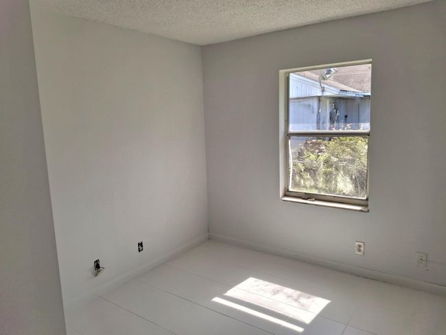 701 Nw 15 Th Ct, House other with 4 bedrooms, 2 bathrooms and null parking in Pompano Beach FL | Image 13