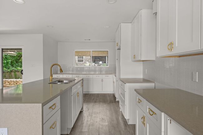 2101 Vanderbilt Ln, House other with 3 bedrooms, 2 bathrooms and null parking in Austin TX | Image 11
