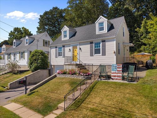156 Milton Ave, West Haven, CT, 06516-6712 | Card Image