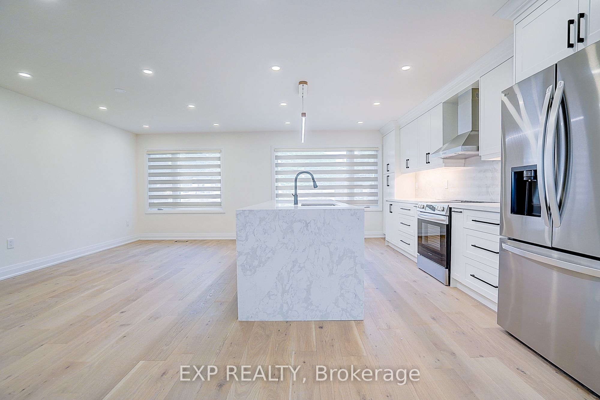 Residential Lease in Toronto E04 5