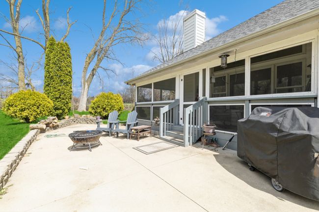 10601 Michigan Dr, House other with 3 bedrooms, 4 bathrooms and 3 parking in Spring Grove IL | Image 5