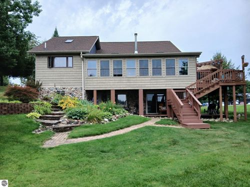 1819 Indianwood Trl, West Branch, MI, 48661-9731 | Card Image