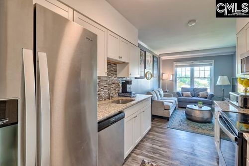 2002 Greene St, Columbia, SC, 29205-1677 | Card Image