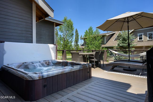 newer huge trex deck with sunken hot tub | Image 35