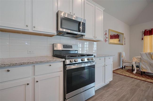 8619 Jetty Glen Dr, House other with 4 bedrooms, 3 bathrooms and 2 parking in Cypress TX | Image 9