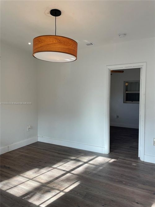 apt-1-1020 Sw 5th St, Miami, FL, 33130-2161 | Card Image