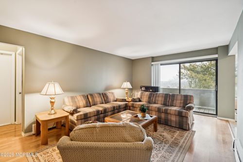 11-l-11 River Rd, Nutley, NJ, 07110-3428 | Card Image