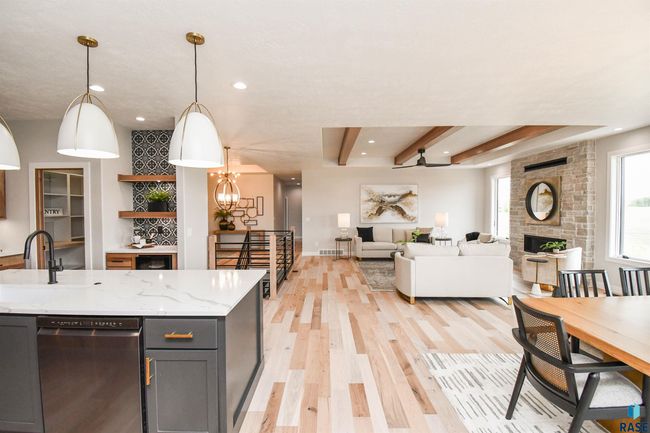 6504 E Hawker Trl, House other with 5 bedrooms, 4 bathrooms and null parking in Sioux Falls SD | Image 22